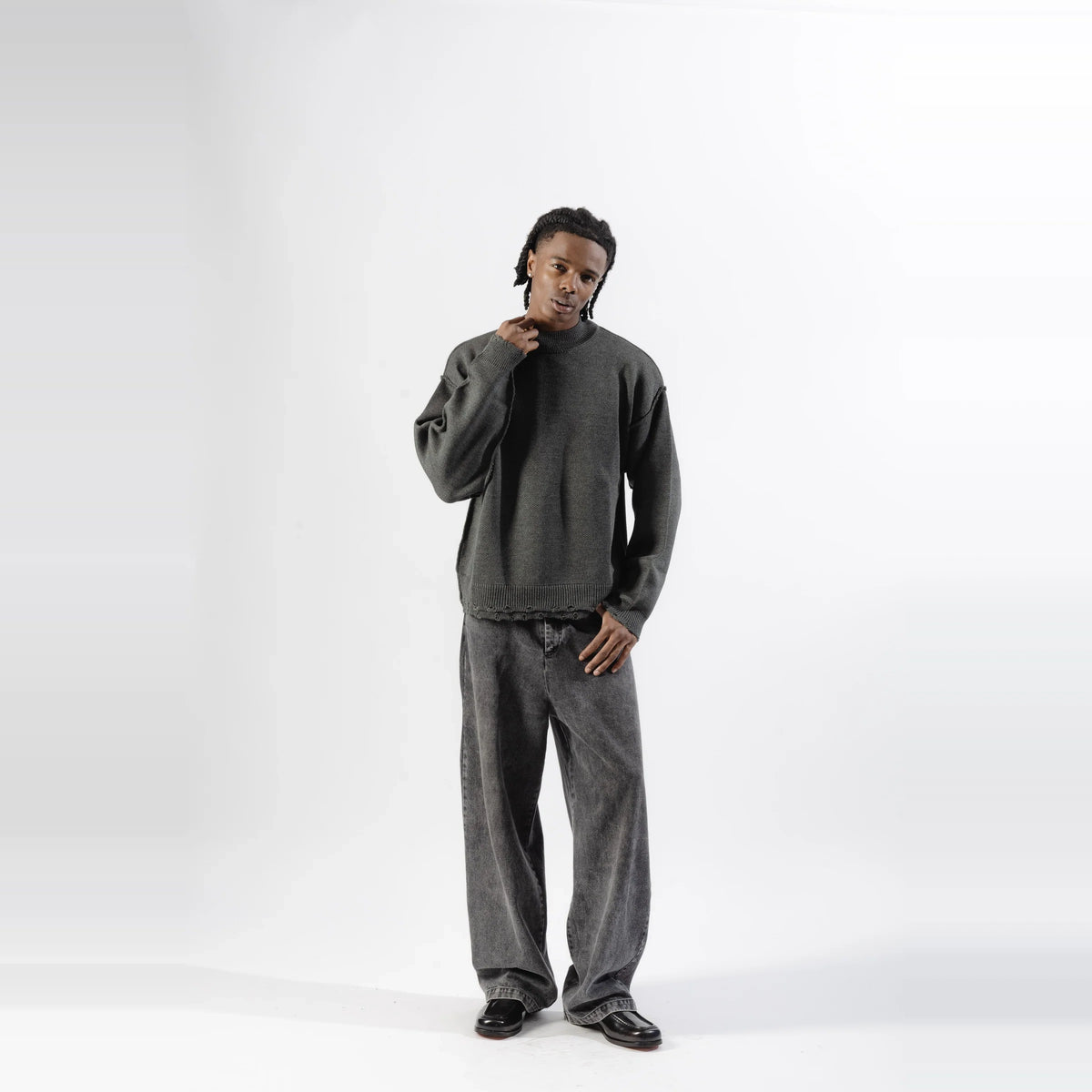 Mood-One Distressed Knit Sweater Grey