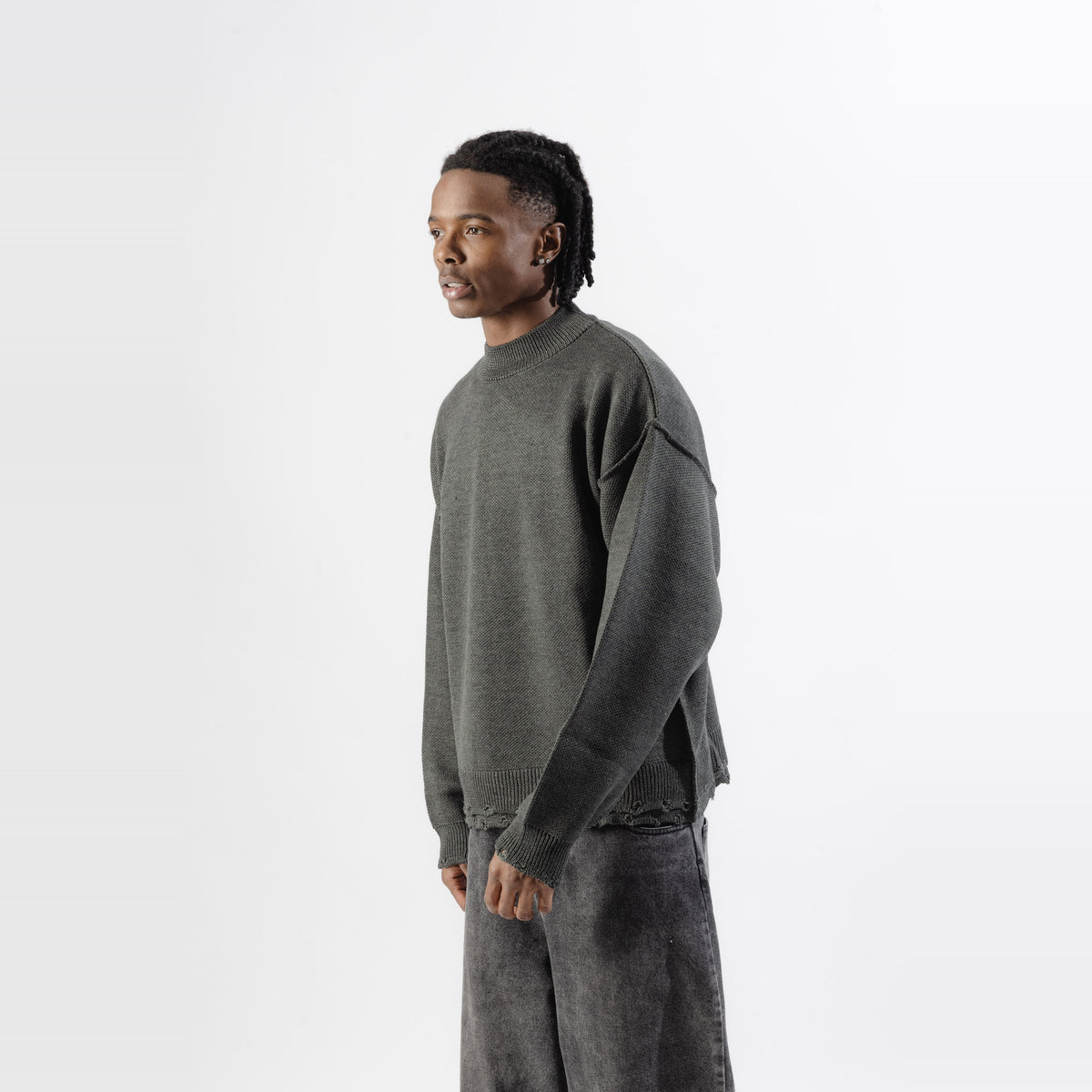 Mood-One Distressed Knit Sweater Grey