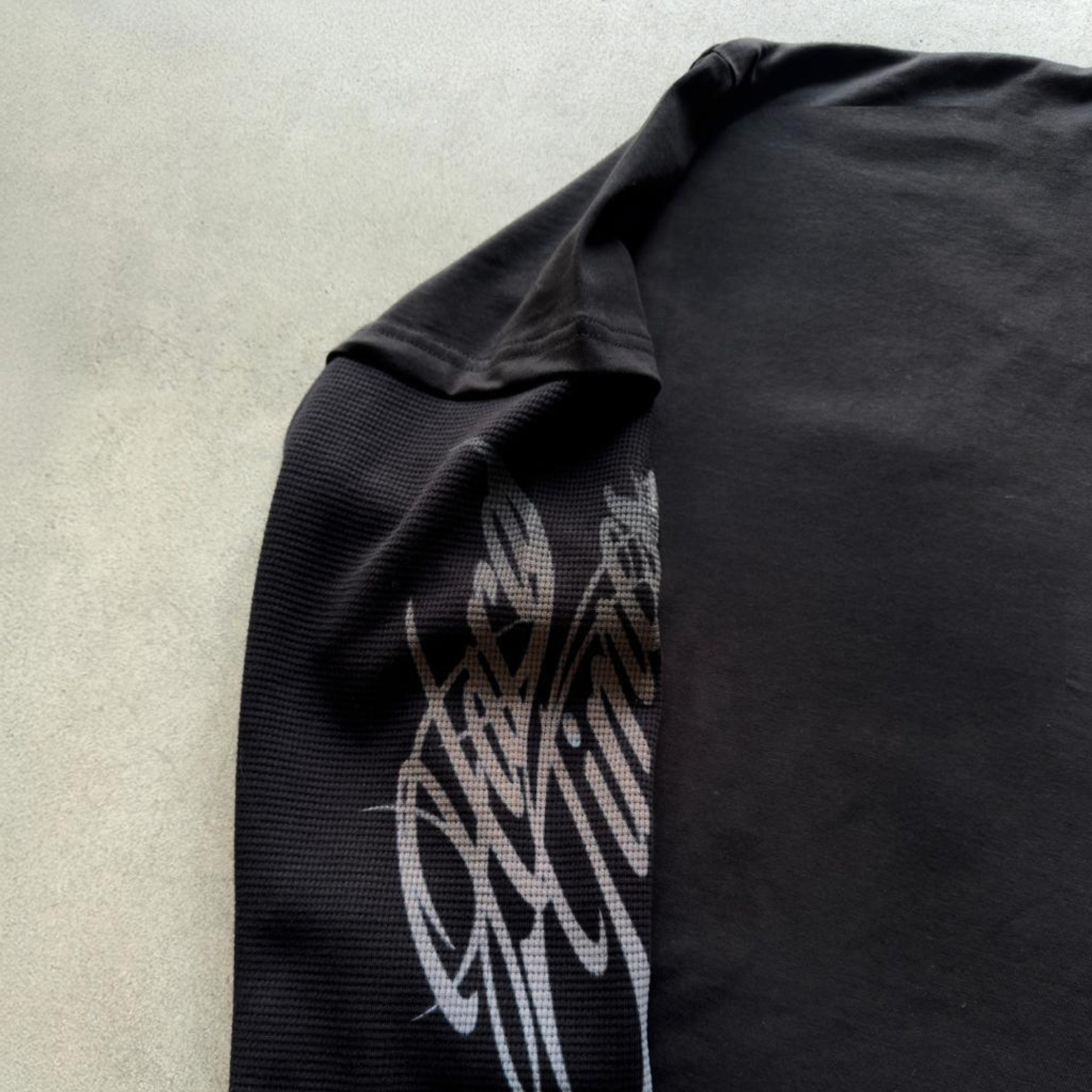 Formy Studio Hard Times 2 Doublesleeve Black