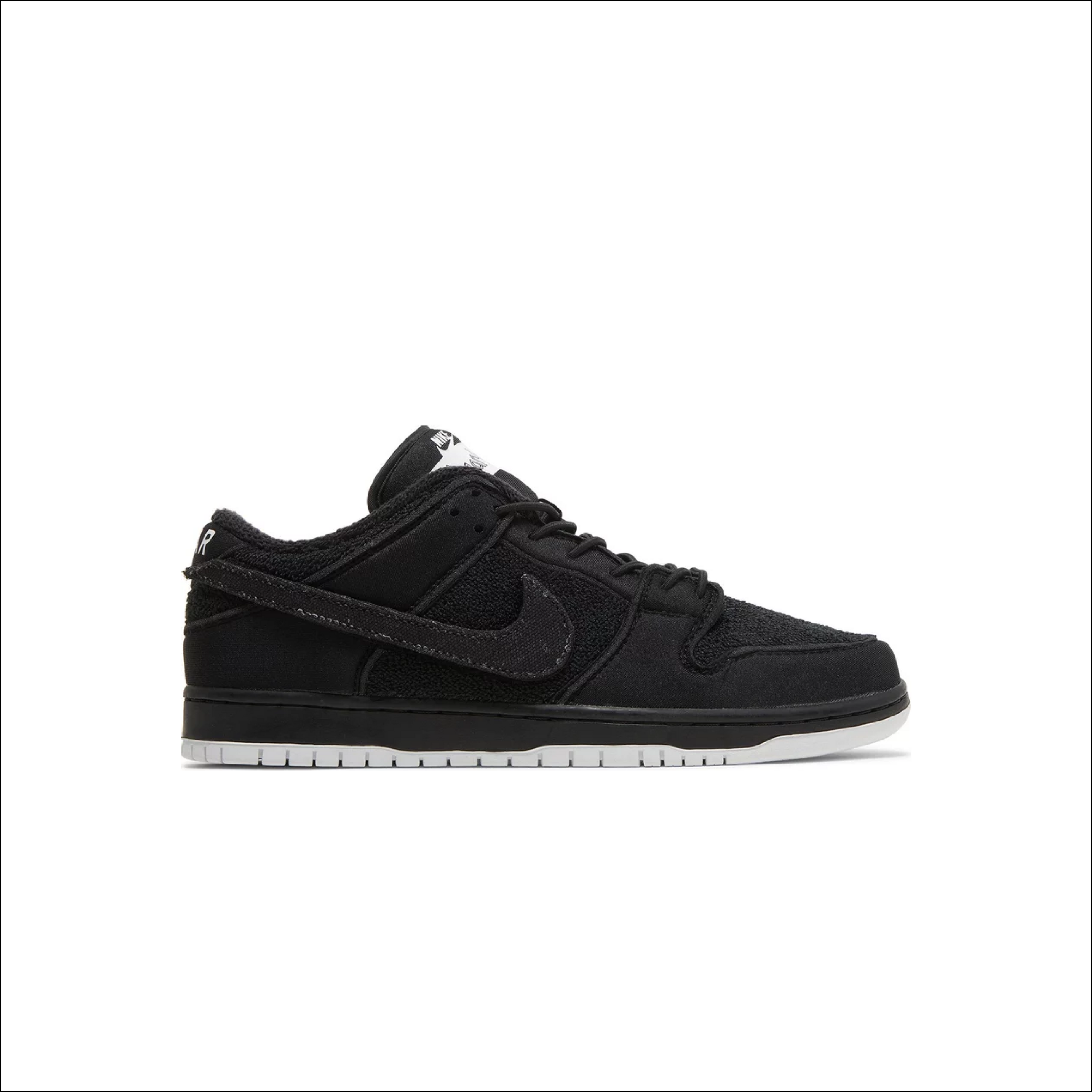 Nike SB Dunk Low Gnarhunters